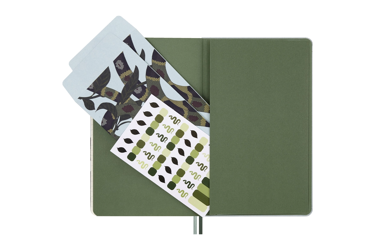 Een Moleskine 2025 12M Weekly Planner Large Snake Leaves + Gift Box koop je bij Moleskine.nl